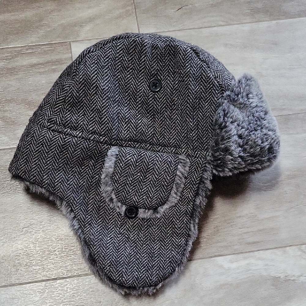 Old Navy Gray Herringbone Faux-Fur Trapper Hat